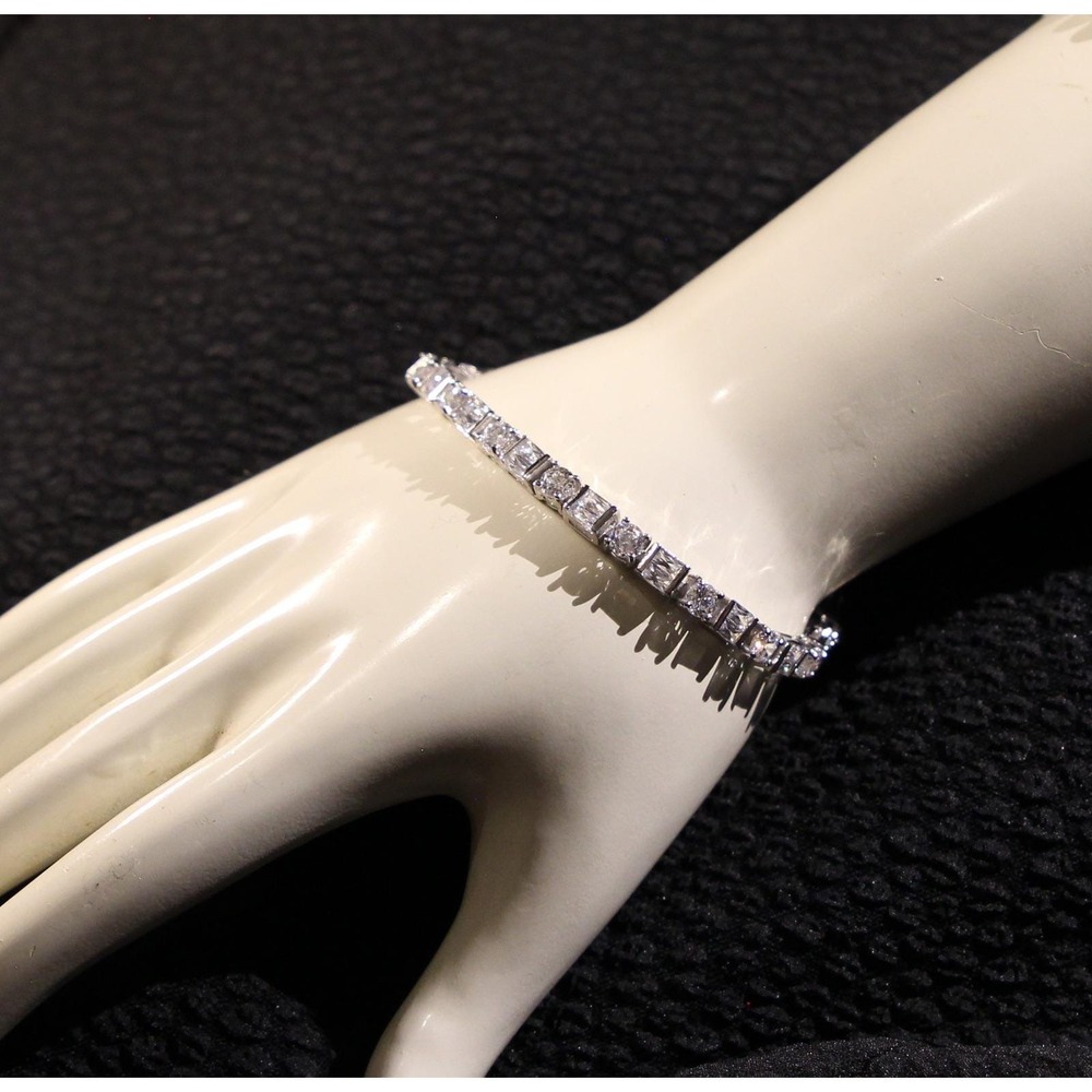 Emerald Cut and Round Cut Tennis Bracelet Sterling Silver. FAS 925 China (A4)